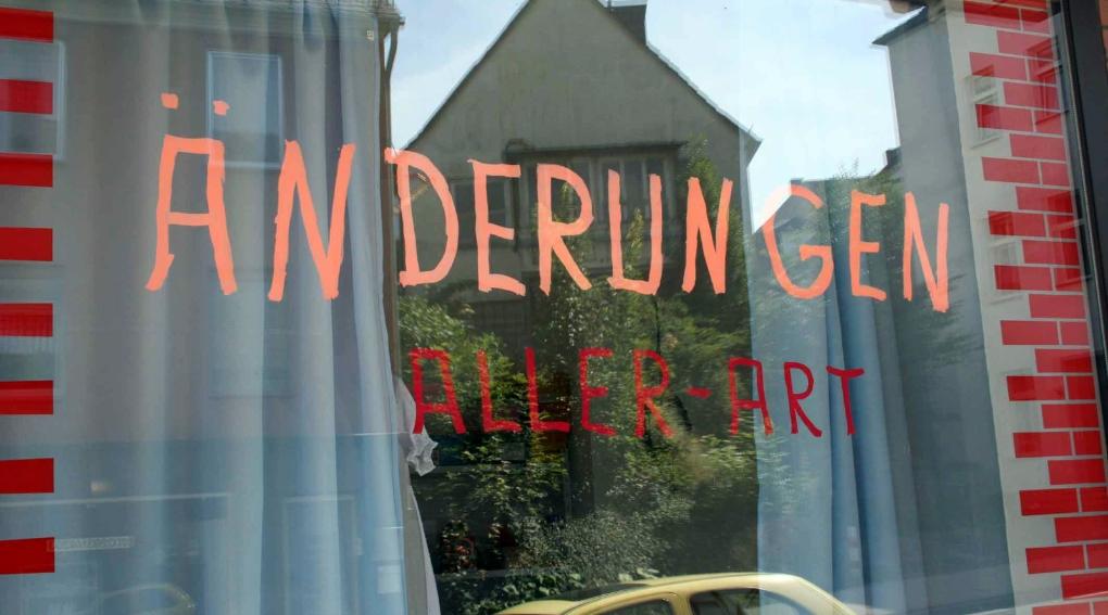 Strukturen verändern, erneuern, verabschieden, beginnen, ändern, Veränderung, Lebenssituation, scheitern, Scheidung,  scheiden, auseinandergehen, verlassen, alleine, einsam, Einsamkeit,  neu anpassen, passend machen, sich verändern,  Umarbeiten, reparieren, Neubeginn, Zeiten ändern sich, Neubeginn, Ex-Bild-DB-ID: 8144