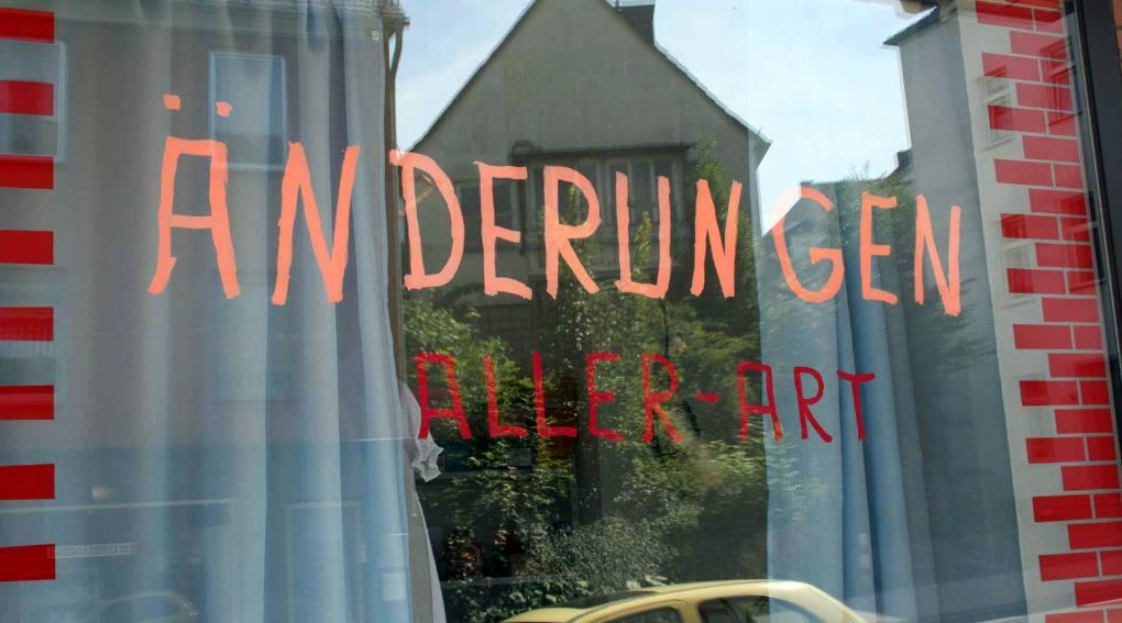 Strukturen verändern, erneuern, verabschieden, beginnen, ändern, Veränderung, Lebenssituation, scheitern, Scheidung,  scheiden, auseinandergehen, verlassen, alleine, einsam, Einsamkeit,  neu anpassen, passend machen, sich verändern,  Umarbeiten, reparieren, Neubeginn, Zeiten ändern sich, Neubeginn, Ex-Bild-DB-ID: 8144