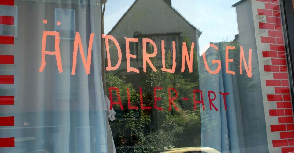 Strukturen verändern, erneuern, verabschieden, beginnen, ändern, Veränderung, Lebenssituation, scheitern, Scheidung,  scheiden, auseinandergehen, verlassen, alleine, einsam, Einsamkeit,  neu anpassen, passend machen, sich verändern,  Umarbeiten, reparieren, Neubeginn, Zeiten ändern sich, Neubeginn, Ex-Bild-DB-ID: 8144