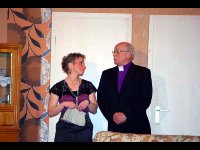 "Milieudame" Daisy (Walburga Behrendt) und Pastor Fischer (Reimund Häger)