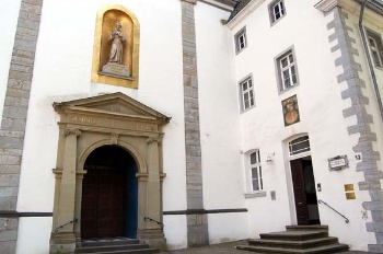 Katholische Pfarrkirche St. Mariä Empfängnis Elberfelder Straße 12, Velbert